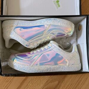 Liliana White Hologram Sneakers